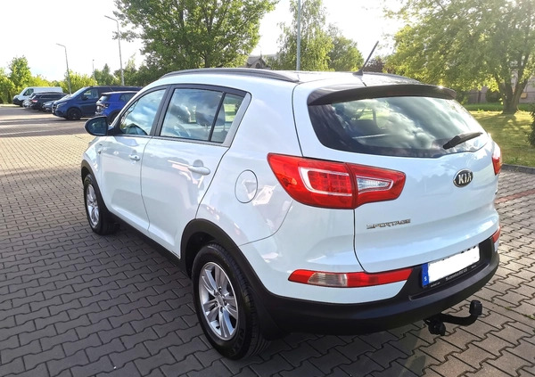 Kia Sportage cena 40900 przebieg: 249000, rok produkcji 2013 z Radom małe 137